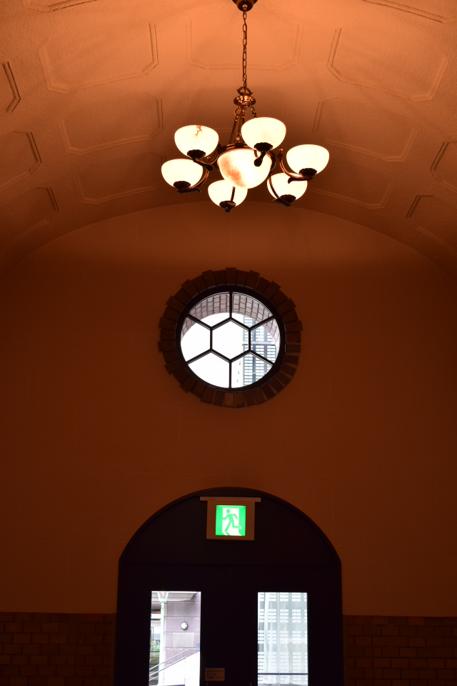 旧横浜市外電話局(昭和モダン建築探訪)_f0142606_20213132.jpg