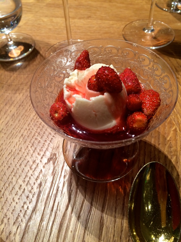 Alain Ducasse au Plaza Athénée - アランデュカス・オ・プラザ・アテネでランチ_a0231632_6494350.jpg