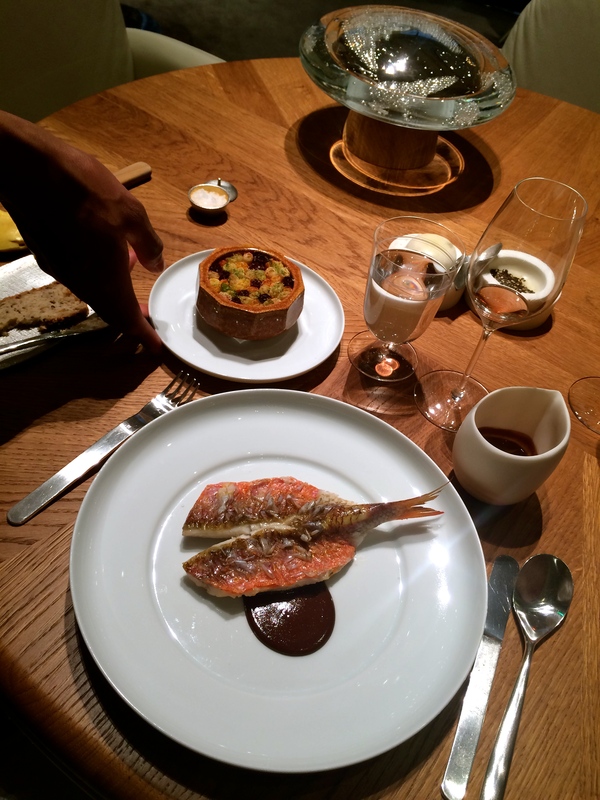 Alain Ducasse au Plaza Athénée - アランデュカス・オ・プラザ・アテネでランチ_a0231632_683152.jpg