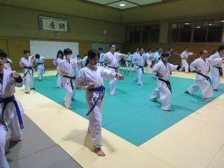 麻生道場 一般部体験!_c0118332_23331682.jpg