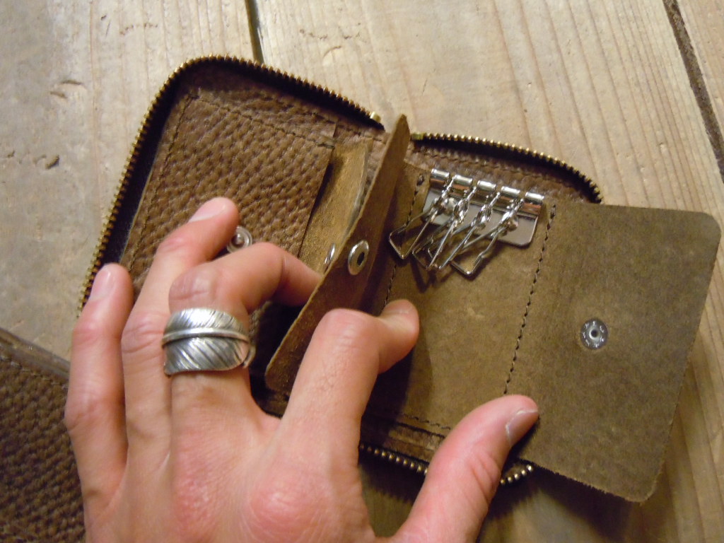 FAR EASTERN ENTHUSIAST x CHOLOS \"SEAMANS WALLET & KEY&COIN CASE\"_b0278148_1244541.jpg
