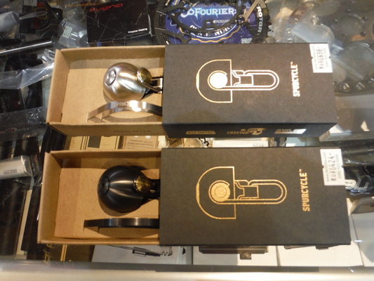 高級ベル 入荷!_c0132901_18393484.jpg