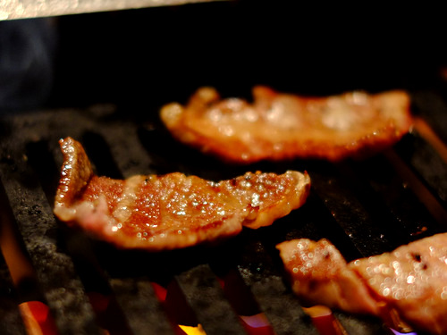 「表参道 KINTAN(金舌)の赤身肉のステーキ、肉専用黒ワイン・カーニヴォ」_a0000029_20153575.jpg