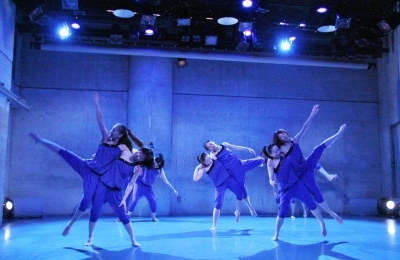 テングザル舞踊団公演、盛況裏に終わる_d0178431_12295183.jpg
