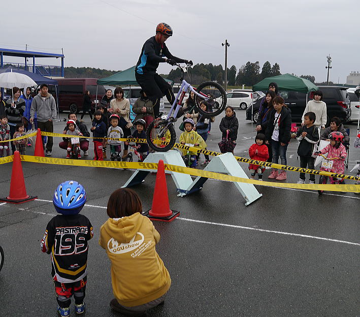 応援に行ってきましたストライダーGP★_f0178858_1803422.jpg