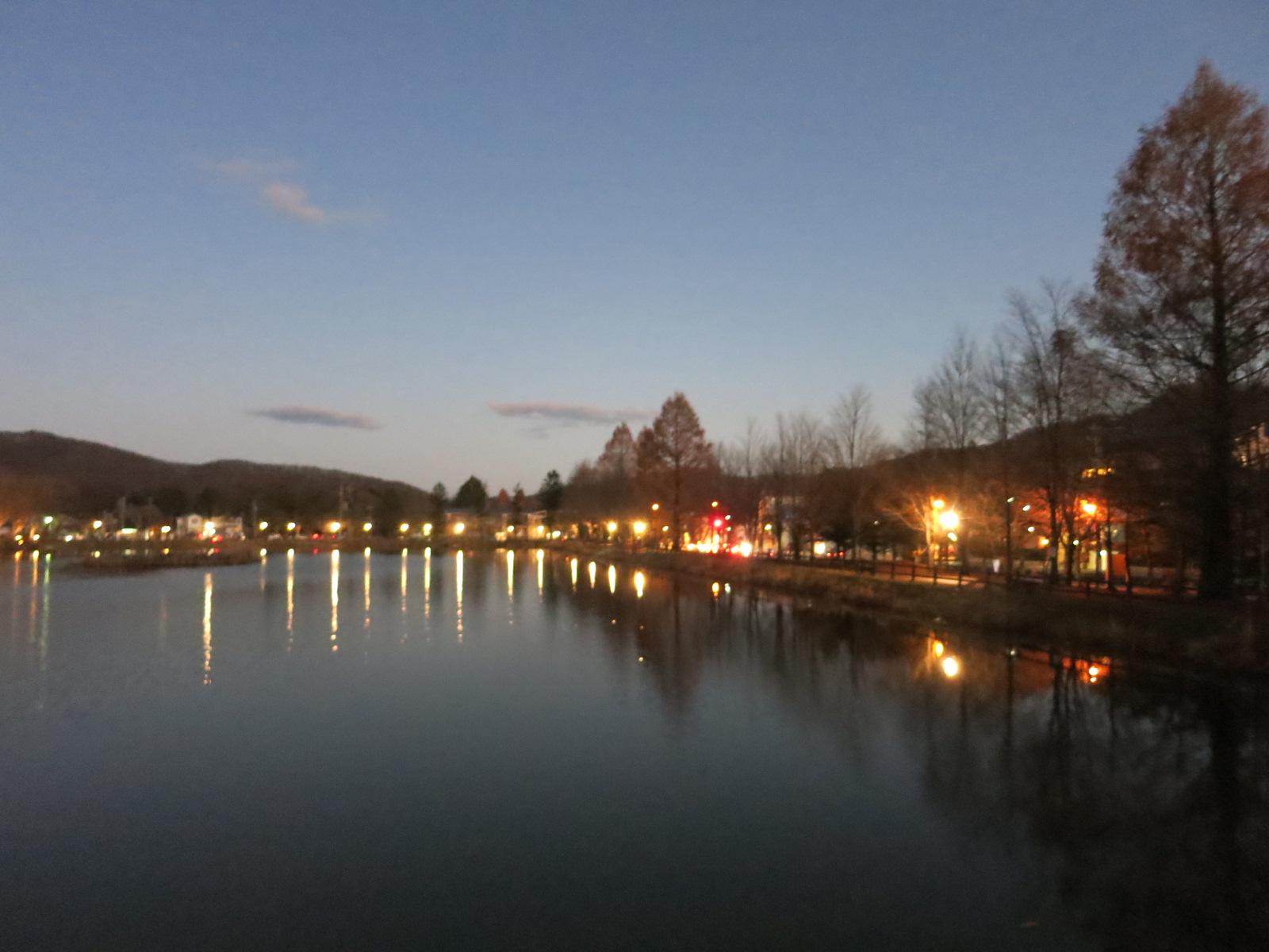 f0236260_13940.jpg