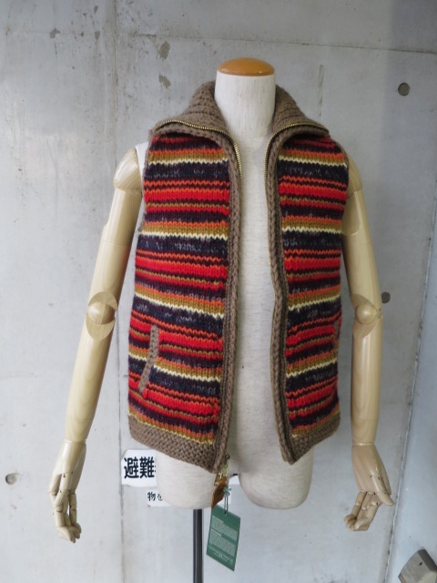 良好価格その② CANADIAN SWEATER ・・・ フル別注Rainbow ZIP KNIT VEST!★!_d0152280_21245934.jpg