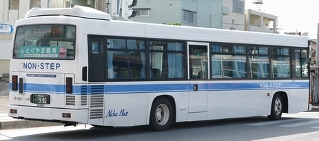 琉球バス交通と那覇バスの日野HR 3種_e0030537_2137436.jpg