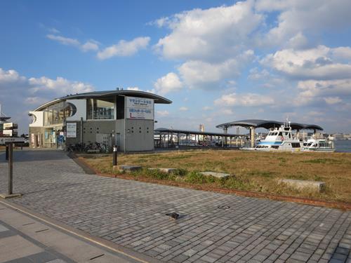 【晩秋の関門小倉旅行】晴天の関門海峡の朝_c0042960_232957.jpg