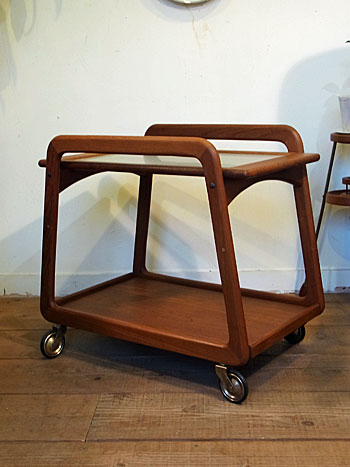 serving cart_c0139773_18564634.jpg
