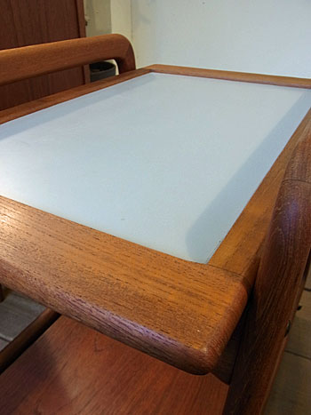 serving cart_c0139773_18583293.jpg