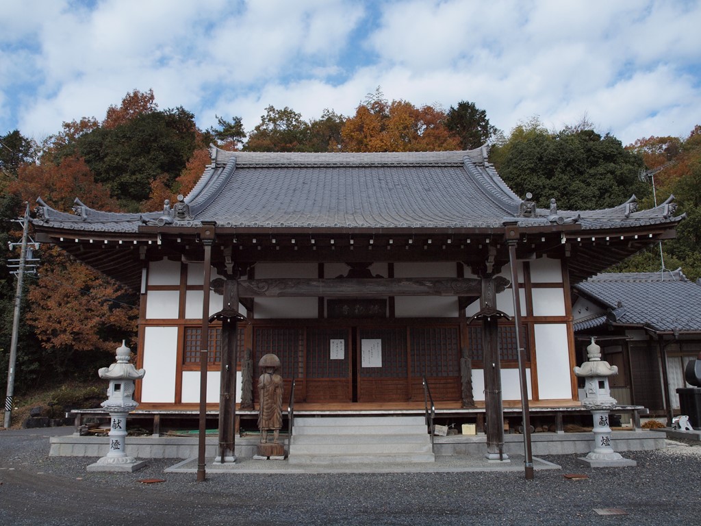 『弥勒寺と史跡弥勒寺跡と円空の墓・・・・・』_d0054276_2020324.jpg