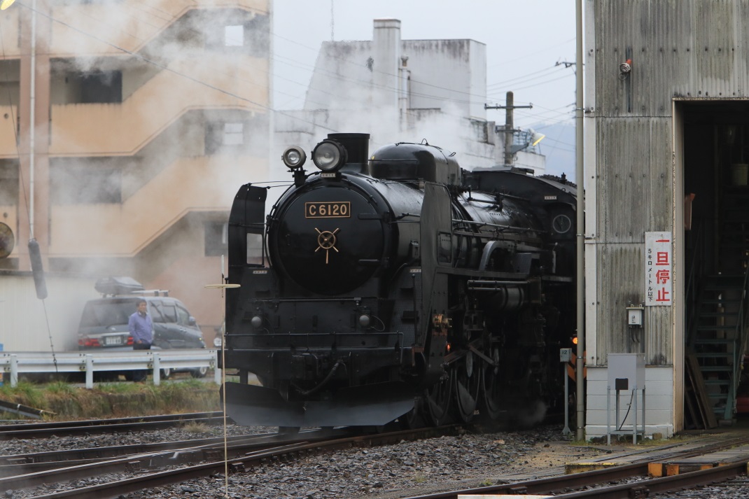 SL C-61 水郡線を走る！！　<試運転３>　大子駅構内　２０１４・１１・２９_e0143883_18131485.jpg