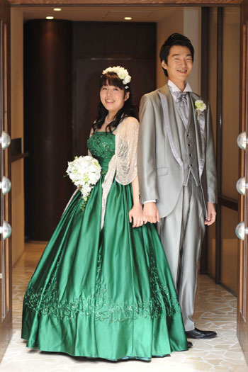 花嫁さまより　　　グリーンドレスに合わせて_f0140984_972060.jpg