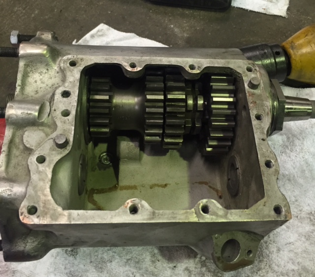 ４SPEED TRANS　is repaired_c0152253_2247456.jpg