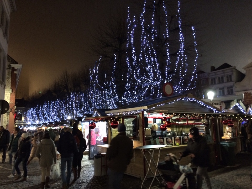 ベルギークリスマス旅行 3 ブルージュのクリスマス雑貨店 ルクセンブルク De 海外生活