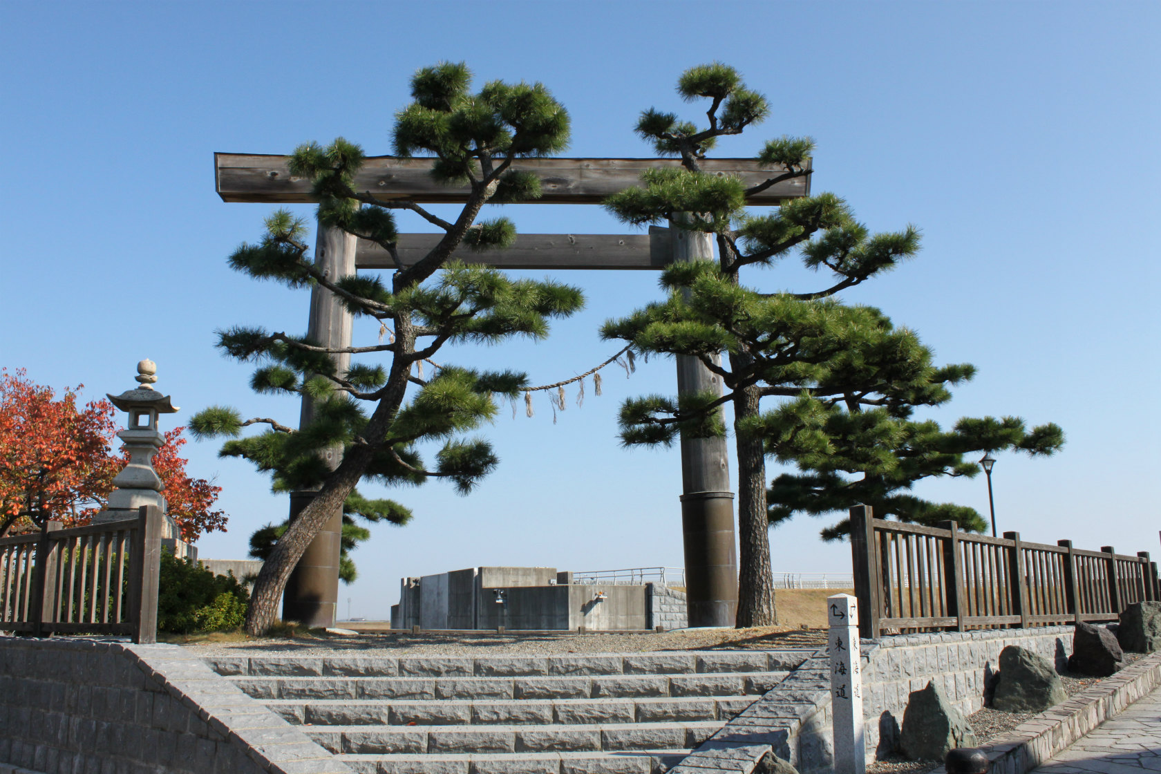 一の鳥居建て替え_b0177792_15425584.jpg