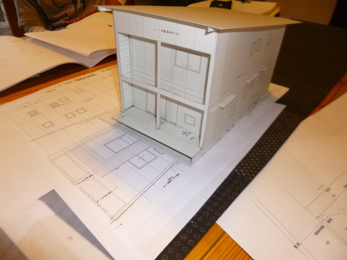 お施主様より建物模型～！　_e0064493_99146.jpg