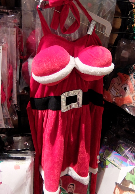 NY No1の仮装グッズ専門店に、サンタコン(SantaCon)関連グッズ登場中_b0007805_319301.jpg