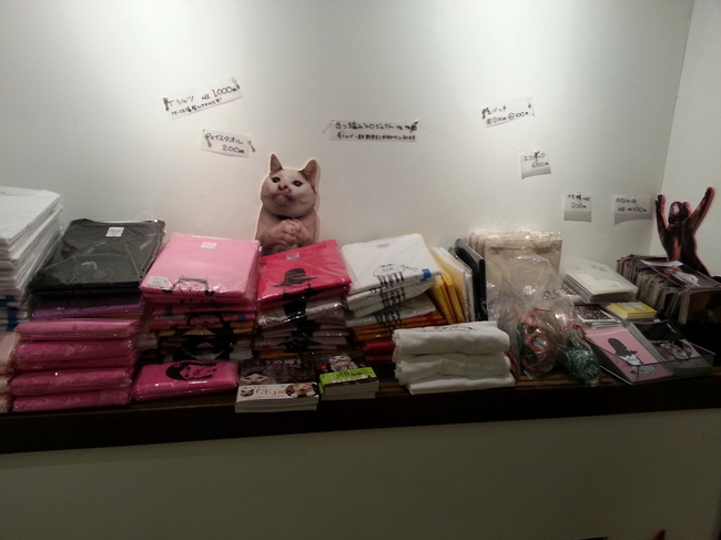 猫いっぱいの癒しのイベント!kachimoさんの「うちの猫ら」カレンダーヴァイキング展へ!_f0357923_21212462.jpg