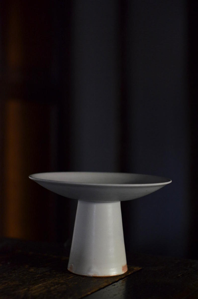 「 光藤佐展 李朝の余韻 」 白磁の姿_d0087761_22104887.jpg