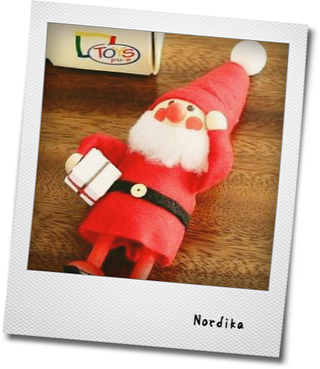 ノルディカデザインのサンタが届く_e0214646_14102161.png