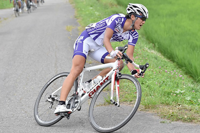 明治大学体育会自転車部：松本祐典(まつもと ゆうすけ)選手を金栄堂サポート！_c0003493_19185952.jpg