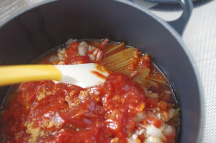 鍋に入れるだけ!ワンポットパスタ ミートソース_f0168317_1416306.jpg