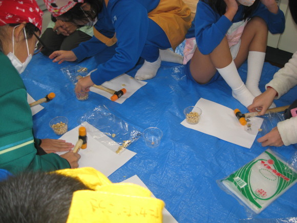 大豆の加工体験出前講座!! in 国高小学校_e0061225_16285889.jpg