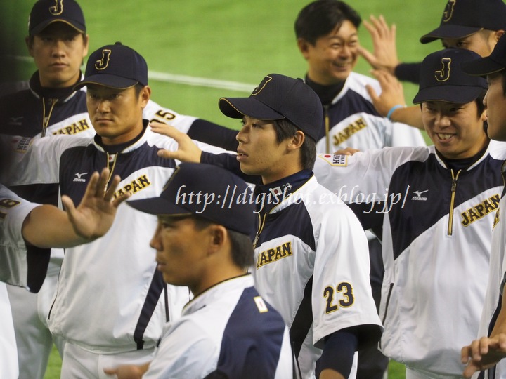 侍ジャパンの山田くんと坂本選手 Out Of Focus Baseballﾌｫﾄﾌﾞﾛｸﾞ 終了