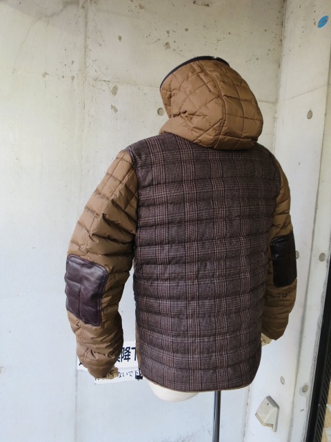 DUVETICA ・・・ LEONTEO!★! 素敵な限定モデル(^^♪_d0152280_97577.jpg