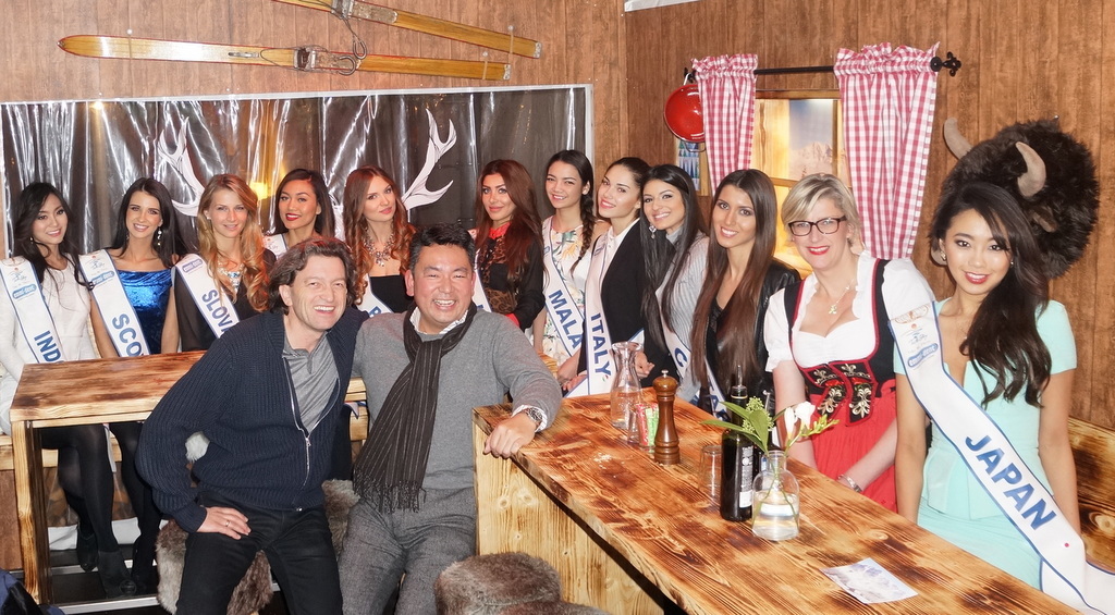 Miss Intercontinental各国代表がアンペルマンレストランへ!_c0180686_03220529.jpg