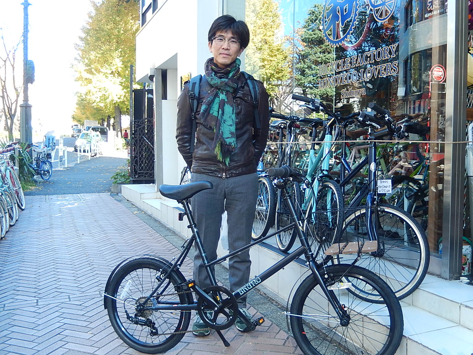 12月6日 渋谷 原宿 の自転車屋 FLAME bike前です_e0188759_12404035.jpg