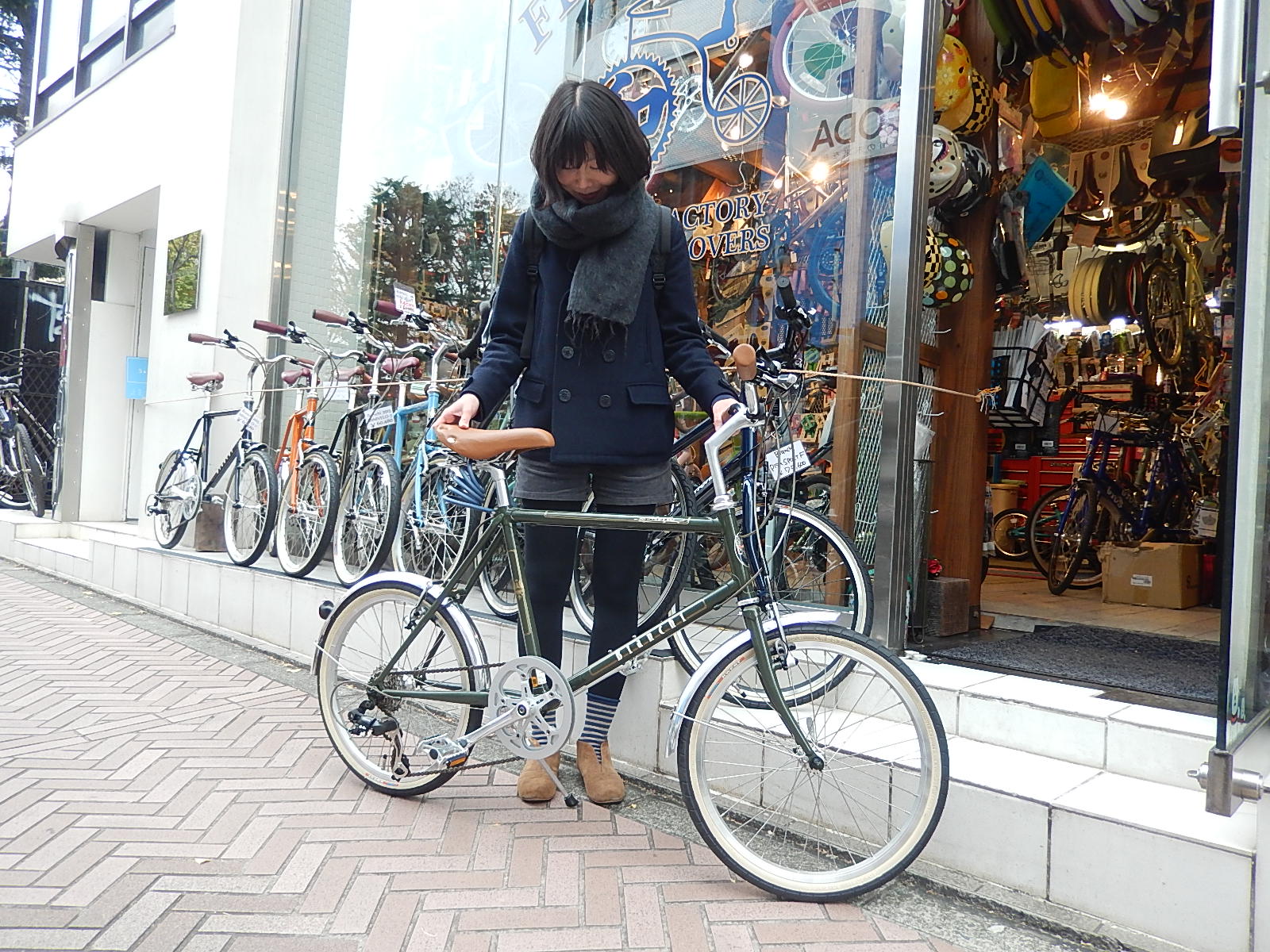 12月6日　渋谷　原宿　の自転車屋　FLAME bike前です_e0188759_1643171.jpg