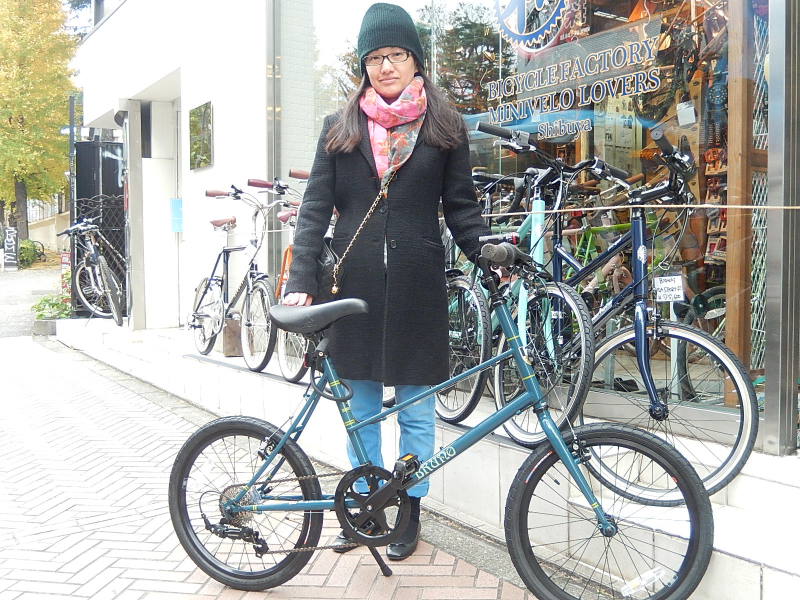 12月6日　渋谷　原宿　の自転車屋　FLAME bike前です_e0188759_166370.jpg