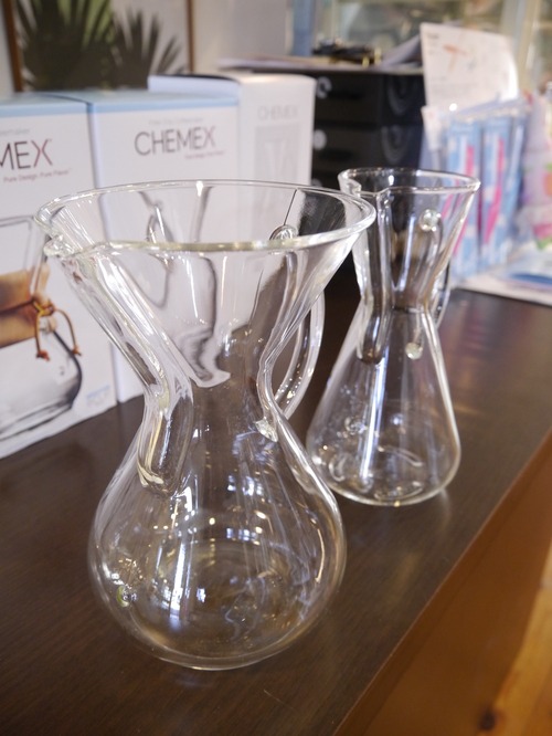 アメリカの代表的なコーヒーメーカーCHEMEX（ケメックス）に美しいガラスハンドルタイプが登場♪_b0125570_10355426.jpg