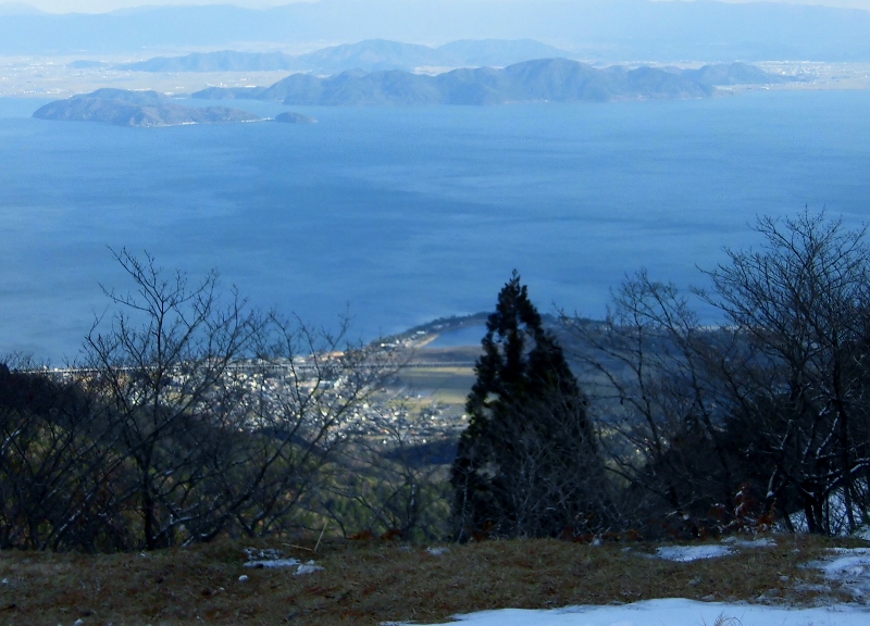 「ブナ林と初冠雪、比良山の横断登山を楽しむ」_d0125589_14594412.jpg