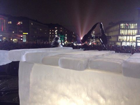 Terje Isungset - スウェーデンで氷の楽器演奏_e0081206_144733.jpg
