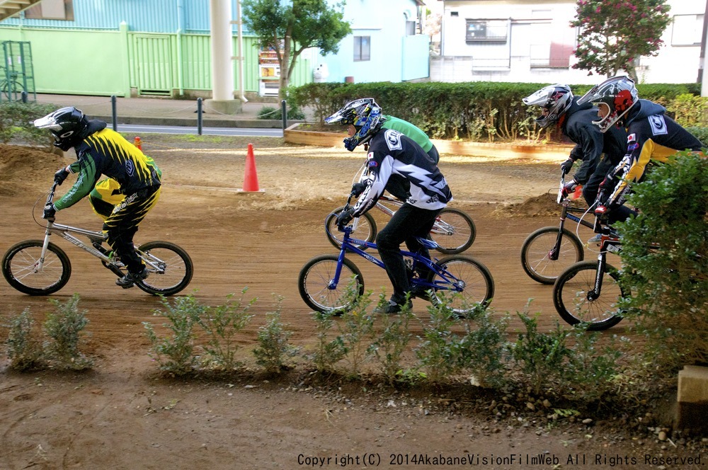 JOSF川口ゴリラ公園１２月定期戦VOL1：マスターズ、エリート/エキスパート決勝　　動画アリ_b0065730_1885897.jpg