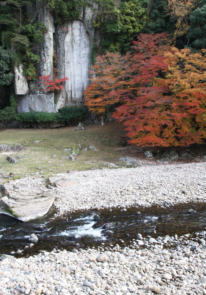 宇陀市　大野寺　磨涯仏　紅葉_c0108146_2134751.jpg