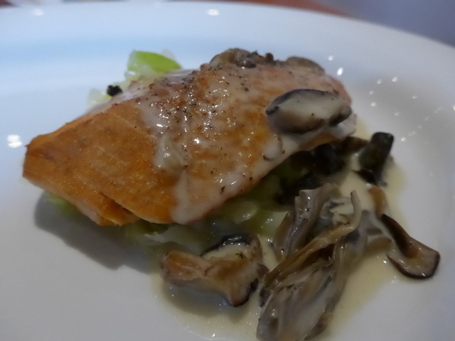 秋葉原「Chef\'s Table R&D」へ行く。_f0232060_16565544.jpg