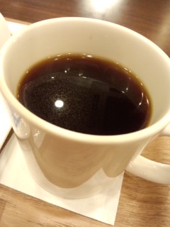 五反田　OSLO COFFEE（オスロコーヒー）のエアロプレスコーヒーとモーニング_f0112873_22474493.jpg