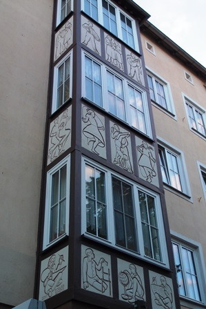 ドイツ旅行記 ⑯～Visiting half-timbered houses and Bauhaus designs in Germany - Part 16_f0328009_02084179.jpg
