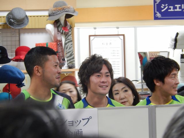 「株式会社エアウィーヴ」さいか屋藤沢店_b0000829_11385482.jpg