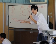 新発田市立猿橋小学校においてワークショップ「声なき弱者~難民って何人?~」を行いました。_c0167632_18354144.jpg