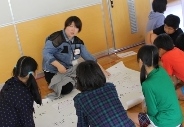 新発田市立猿橋小学校においてワークショップ「声なき弱者~難民って何人?~」を行いました。_c0167632_1837385.jpg