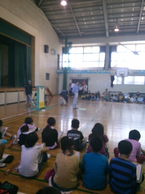 厚木の小学校_b0157033_20121659.jpg