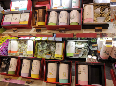 6月　おひとりソウル旅行 その19 新世界百貨店でステキなお茶を買う☆_f0054260_17225988.jpg