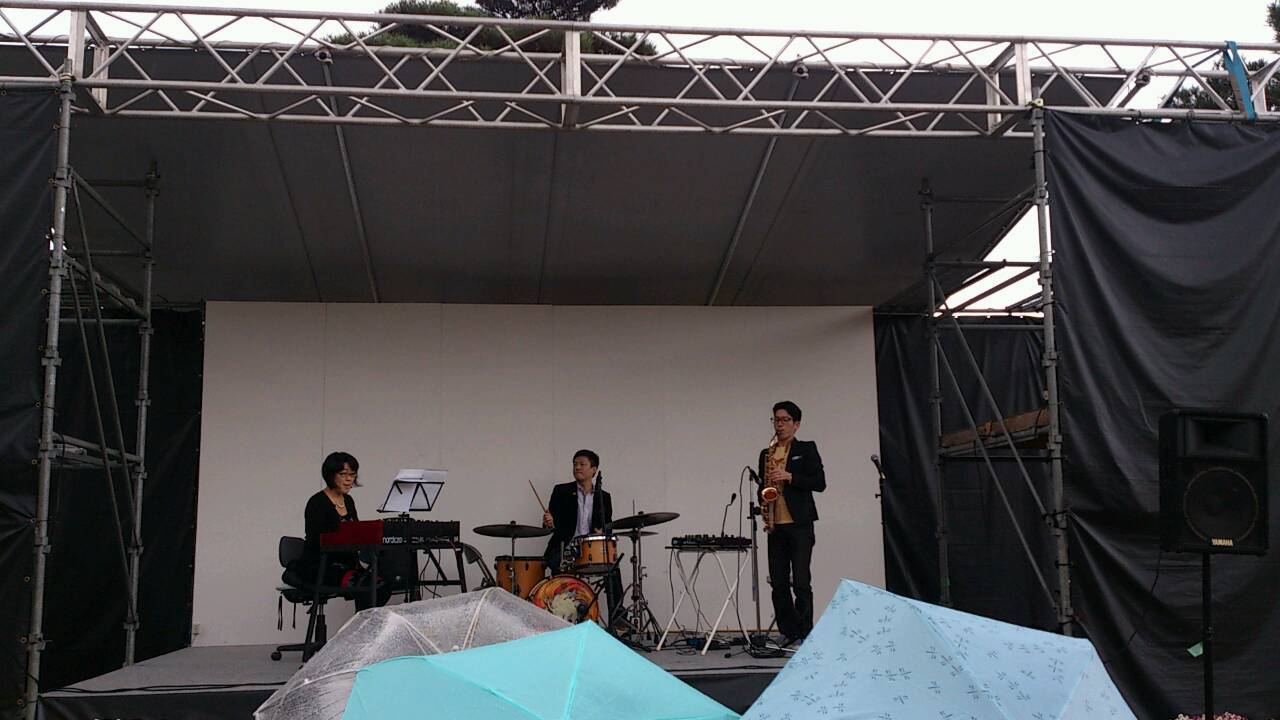 11月のライブ　その１_e0201364_14535176.jpg