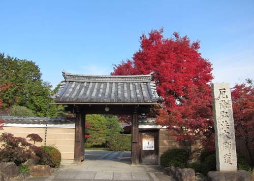 大田垣蓮月尼(おおたがきれんげつに)_a0045381_11375678.jpg